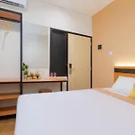 Grand Valora Near Sam Poo Kong Semarang Mitra Reddoorz